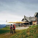 With Mountain View Sattendorf